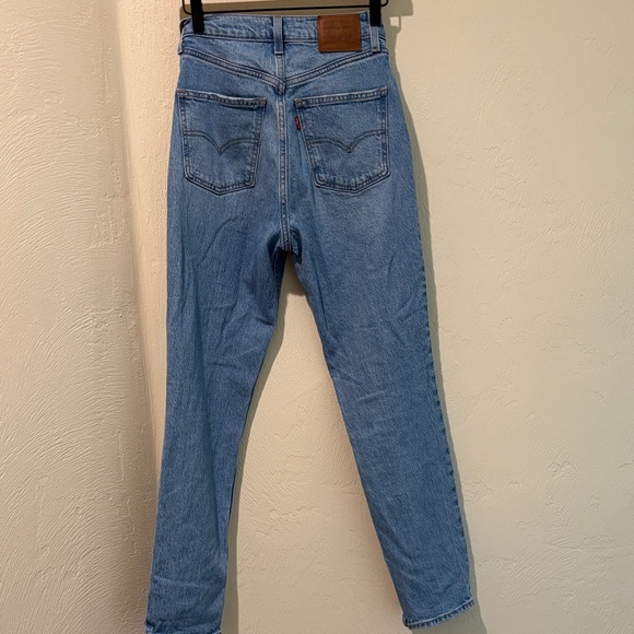 Levi's Women's High Rise Blue Jeans - Picture 8 of 8
